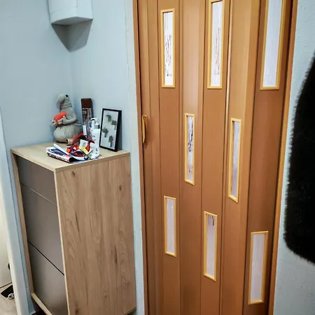 Sunny 1-room With A Balcony And Parking In The Center *