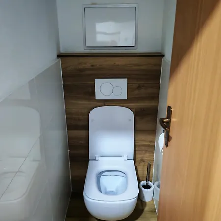 Апартаменты Sunny 1-room With A Balcony And Parking In The Center Банска-Бистрица